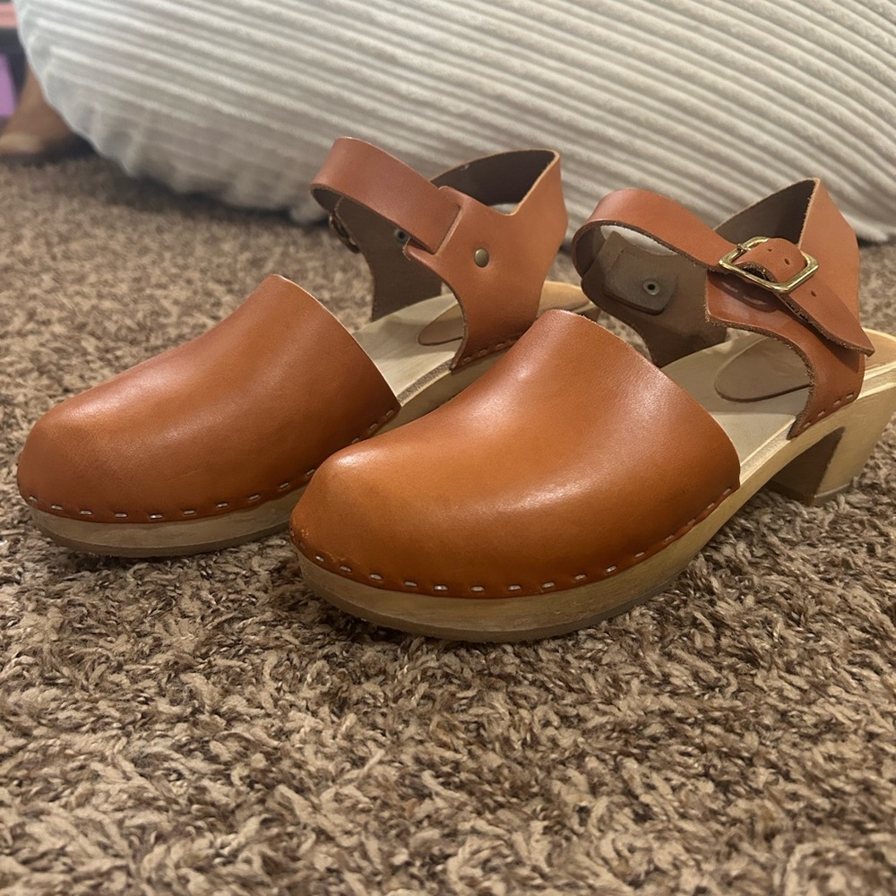 Bryr Studio Emma Clogs size 39 color whiskey